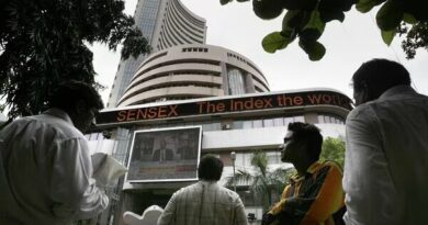 Stock Market Today: Sensex, Nifty fall for third consecutive session; investors poorer by over a lakh crore in a day